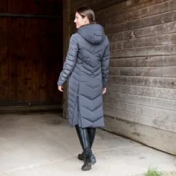 Hadley Down Trainer's Coat By SmartPak -Smartpak Equine Shop 30467 almostblack onmodel 23