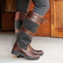 Ada Tall Country Leather Boot By SmartPak -Smartpak Equine Shop 30470 onmodel inbarn 1